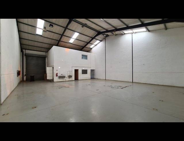 564M² WAREHOUSE TO LET IN KILLARNEY GARDENS